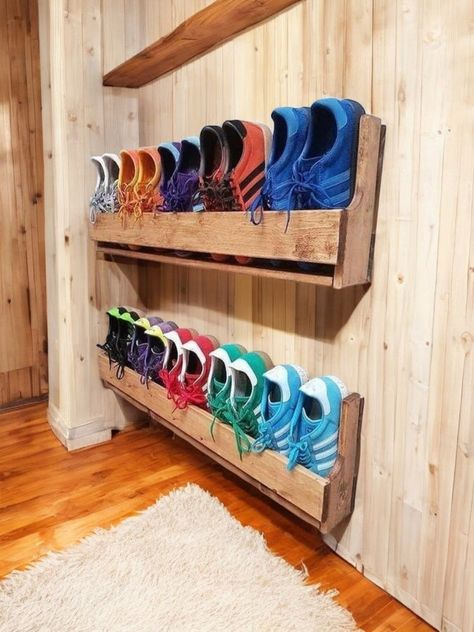 Shoe Rack Garage, Homemade Shoe Rack, Dt Coursework, Shoes Rack Ideas, Shoe Rack Wall, Rustic Shoe Rack, Wall Shoe Rack, Shoe Organization Diy, Wall Mounted Shoe Storage