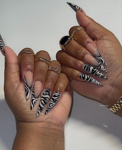 Black Nails Acrylic Stilettos, Stilleto Nails Long Designs, Curved Stiletto Nails, Black And White Stiletto Nails, Acrylic Nails Stiletto, Stilleto Nails Designs, Zebra Nails, Curved Nails, Long Acrylic Nail Designs