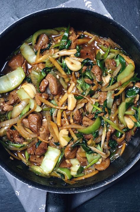 Chicken & Pak Choi in Oyster Sauce | Gluten Free Chinese Recipe Oyster Sauce Chicken Stir Fry, Pak Choi Recipe Stir Fry, Recipes With Pak Choi, Chicken Oyster Sauce Recipes, Pok Choi Recipes, Oyster Sauce Recipes, Pak Choi Recipe, Pok Choi, Allotment Recipes