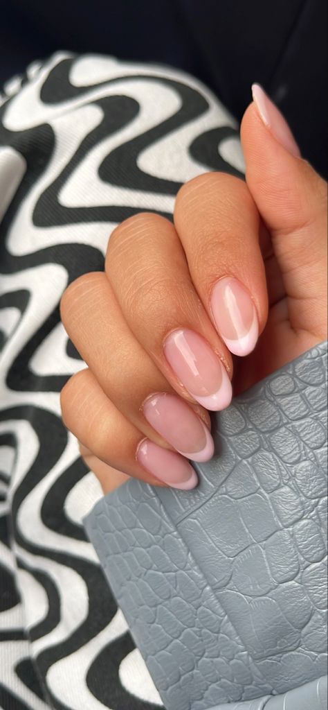 5 Shades Of Pink Nails French Tip, Light Pink French Manicure Nails, Pale Pink Tips Nails, Cute Nails Acrylic Light Pink, Soft Pink French Manicure, Pale French Tip Nails, Pastel Pink Tip Nails, Pink Gel Nails French Tip, Simple Nails Pink French Tip