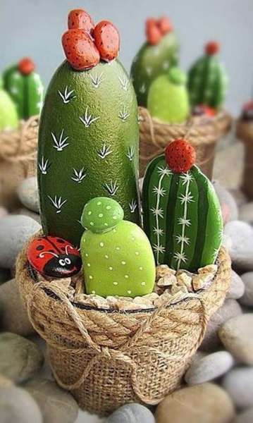 100+ Best Painted Rocks (Photos, Tips & Tricks ) Stone Cactus, Painted Rock Cactus, Rock Cactus, Diy Summer Crafts, Rock Flowers, Painted Rocks Craft, Painted Rocks Diy, Rock Painting Ideas Easy, Rock Painting Patterns