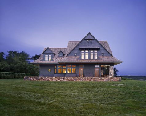 Jamestown - Shope Reno Wharton Hamptons Houses, Shope Reno Wharton, Farmhouse Exteriors, Houses Inside, Shingle Style Architecture, Michigan Cottage, Shingle House, Architecture Classic, Lake Houses