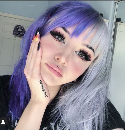 Black And Purple Hair, Half Colored Hair, Short Dyed Hair, Half And Half Hair, Split Dye, Split Dyed Hair, Dyed Hair Pastel, Pink Hair Dye, Hair Dye Ideas