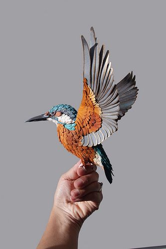 kingfisher | Flickr - Photo Sharing! Folding Origami, Friend Crafts, Paper Birds, Paper Art Craft, Bird Sculpture, Arte Animal, Kirigami, Paper Sculpture, Animal Sculptures