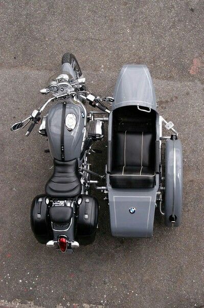 Bike With Sidecar, Bmw Boxer, Motorcycle Sidecar, Trike Motorcycle, Moto Vintage, Bmw Motorcycle, Bmw Motorcycles, Moto Bike, Old Bikes