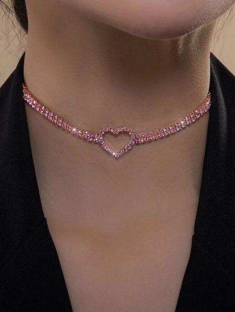 Pink Heart Choker, Elegant Essence, Pink Choker Necklace, Collar Rosa, Pink Choker, Choker Necklace Designs, Necklace Luxury, Embellished Fashion, Heart Decor