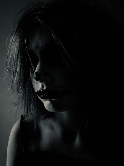 pt. 2 of pictures i took of my sister #clown #photography #dark #grunge #spooky #halloween #makeup #halloweenmakeup #photoshoot #90s #model Clown Photography, Spooky Halloween Makeup, Portrait Editing, Grunge Photoshoot, Horror Photoshoot, Portrait Edit, Dark Makeup Looks, Photography Dark, 90s Model