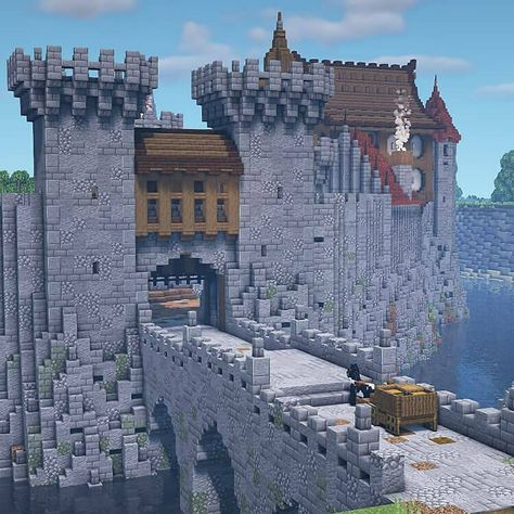 20 Minecraft Castle Build Ideas - Mom's Got the Stuff Minecraft Castle Walls, Minecraft Medieval Castle, Minecraft Castle Blueprints, Minecraft Castle Designs, Minecraft Kingdom, Rumah Minecraft Sederhana, Minecraft Structures, Bangunan Minecraft, Minecraft House Plans