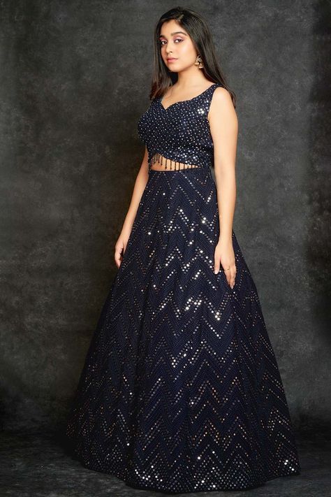 Lehanga Designs Latest Party Wear, Lehenga Designs Latest, Lehenga For Girls, Pretty Black Dresses, Dress Outfits Party, Bridal Lehenga Designs, Simple Lehenga, Wedding Lehenga Designs, Lehenga Designs Simple