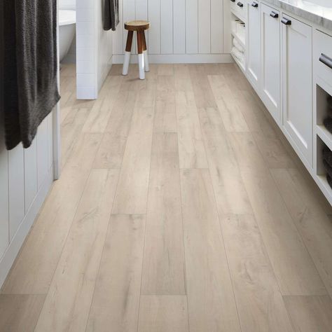 Coretec Plus Premium 7" Resilient - Pinnacle Oak Room Scene Image Shaw Flooring, Luxury Vinyl Tile Flooring, Shaw Floors, Vinyl Tile Flooring, Oak Planks, Luxury Vinyl Plank Flooring, Durable Flooring, Best Flooring, Luxury Vinyl Tile