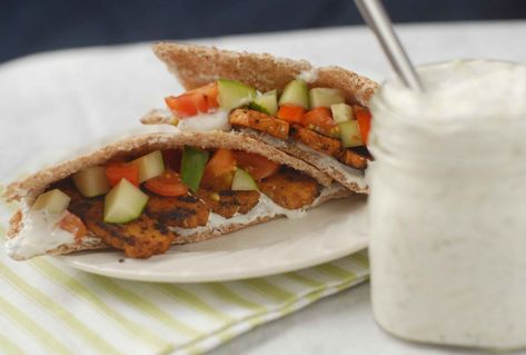 Tempeh Gyros with Cucumber Tzatziki - Alison's Allspice Tempeh Marinade, Marinated Tempeh, Whole Wheat Pita Bread, Tzatziki Recipes, Tempeh Recipes, Whole Wheat Pita, Tomato Relish, Greek Dishes, Lunch Meal Prep