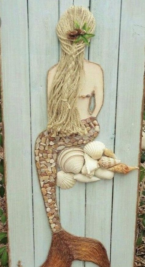 Art Reference Photos Poses, Wood Mermaid, Fest Ideas, Seashell Art Diy, Mermaid Sign, Beach Themed Crafts, Dengeki Daisy, Art Coquillage, Seashell Wall Art