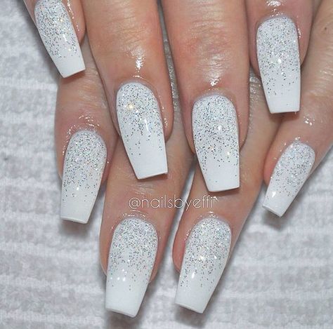 Short Acrylic Nails Square White Sparkle, Ghost Fingernails, Sequence Nails, Lady Nails, Fade Nails, Nails With Glitter, Unghie Sfumate, Gel Pedicure, French Pedicure