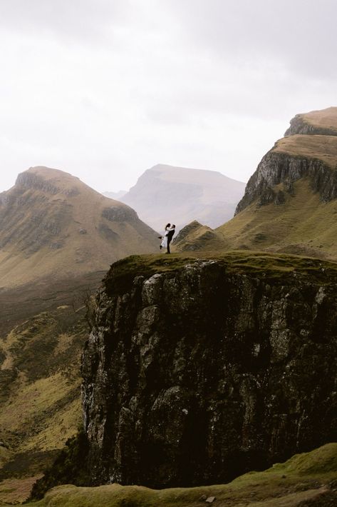 Skye Elopement, Scotland Proposal, Scottish Wedding Photography, Scotland Wedding Photography, Scotland Wedding Aesthetic, Isle Of Skye Elopement, Ireland Elopement Photography, Isle Of Skye Wedding, Wedding In Scotland