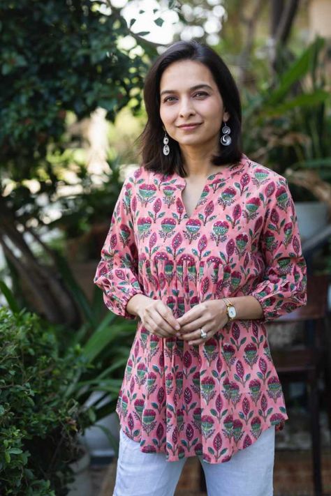 Short Kurtis For Jeans Cotton, Short Kurtis For Jeans, Cotton Short Kurti, Katha Work, Short Kurti Designs, Collar Kurti, Cotton Short Tops, Cotton Tops Designs, Simple Kurta Designs