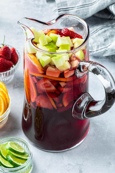 Non Alcoholic Sangria Recipe Mocktails Non Alcoholic Grenadine, Alcohol Free Sangria Recipes, Mocktails Non Alcoholic Sparkling Grape Juice, Alcohol Free Drink Recipes, Mock Sangria, Virgin Sangria, Non Achololic Sangria, Non Alcoholic Sangria, Red Sangria Recipes