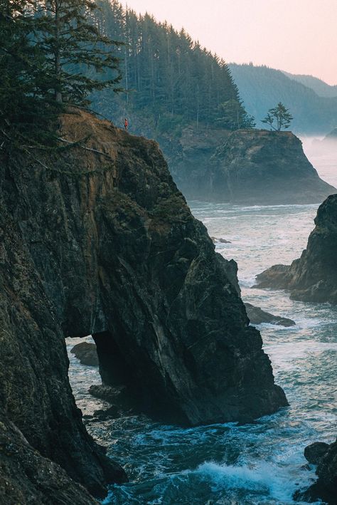 Oregon Coastline, Oregon Beach, Pacific City, Natural Bridge, Cannon Beach, Tide Pools, Beach View, Hd Backgrounds, Beach Hotels