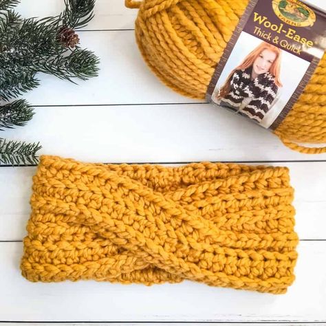 Modern Twist Bulky Crochet Headband Free Crochet Pattern Headband Pattern Free, Crochet Ear Warmer Free Pattern, Bulky Crochet, Crochet Ear Warmer Pattern, Crochet Headband Free, Bandeau Au Crochet, Crochet Headband Pattern Free, Crochet Twist, Modern Crochet Patterns