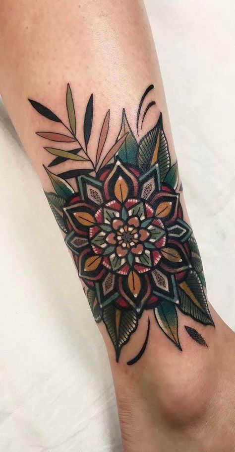 Rose Mandala Tattoo, Traditional Mandala Tattoo, Tattoo Fairy, Mandala Tattoo Designs, Chakra Tattoo, Traditional Tattoo Flowers, Soul Tattoo, Traditional Tattoo Sleeve, Inspiration Tattoos