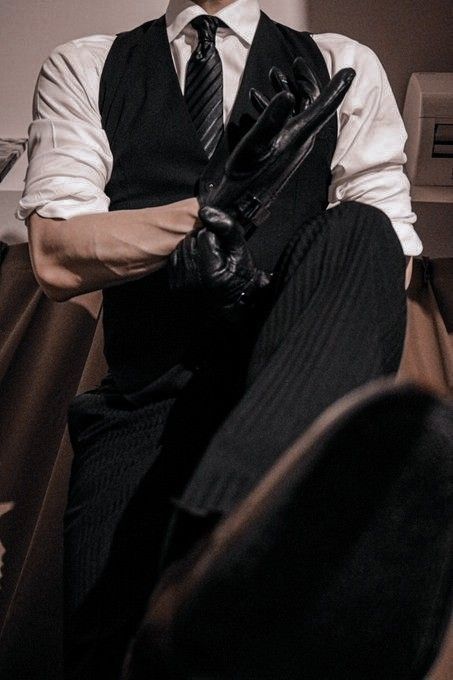 Pin by 赤井 夕 on 1920s Inspiration in 2022 | Character outfits, Fashion outfits, Daddy aesthetic Wattpad Vibes, Romance Aesthetic, Portrait Reference, Man In A Suit, Gentleman Aesthetic, Herren Style, Suit Pin, The Perfect Guy, Black Suits