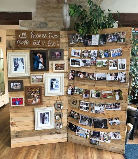 Picture Display Ideas For Party Table, Photo Wall Wedding Ideas, Photowall Ideas Wedding, Picture Wall Wedding, Wedding Photo Collage Wall, Prom Ideas Decorations, Photo Poster Board, Wedding Photo Board, Photo Wall Wedding