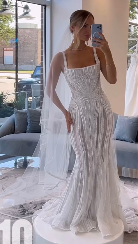 Skin Tight Wedding Dress, Wedding Ideas Venues, Tight Wedding Dress, Bride 2024, Last Splash, Wedding Frocks, Fall Winter Wedding, Dreamy Wedding Dress, Winter Elopement