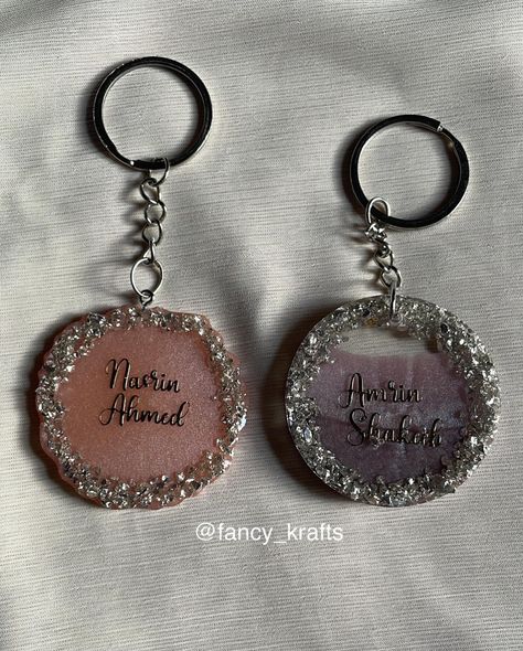 Personalised Couple Keychain. . Dm to order. . #resinkeychain #resincouplekeychain Couple Keychain Ideas, Keychain Resin Ideas, Resin Keychain Ideas, Korean Photoshoot, Name Paintings, Keychain Resin, Beautiful Profile, Beautiful Profile Pictures, Diy Abstract Canvas Art