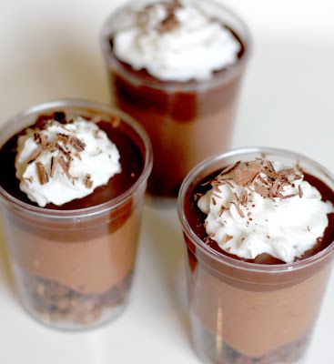 P.F. Changs-Style Chocolate Mousse Dessert Shooters Dessert Shooters Recipes, Cake Tiramisu, Chocolate Mousse Desserts, Shot Glass Desserts, Shooter Recipes, Banana Pudding Desserts, Smores Dessert, Dessert Mousse, Mousse Cakes