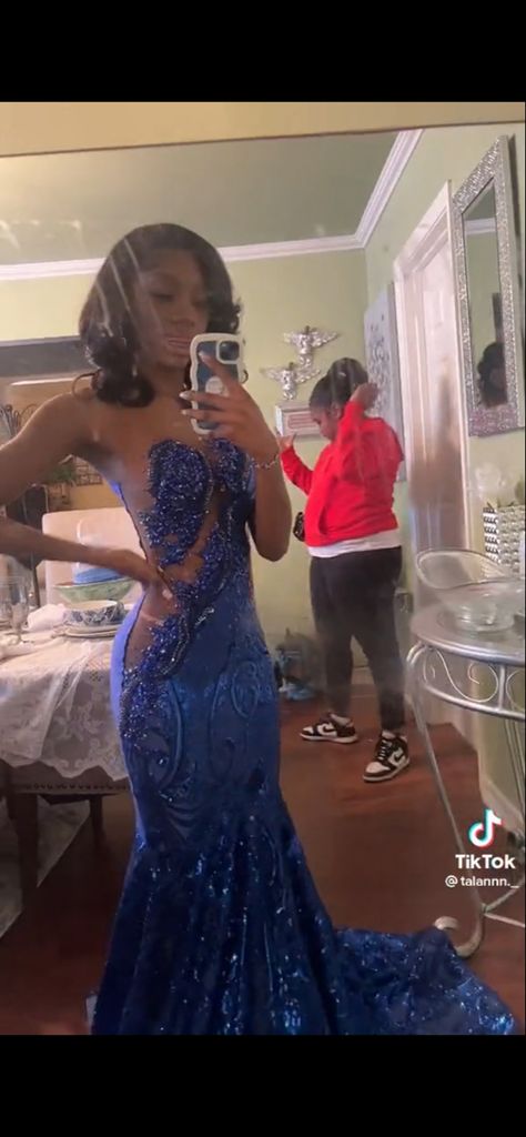 Dark Blue Prom Dress Black Women, Blue Prom Dress Black Women, Blue Prom Dresses Black Women, Prom Dresses Slay, Hood Prom, Pretty Homecoming Dresses, Prom Inspiration, Prom Couples, Prom Dress Color