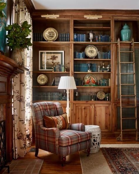 James T Farmer Interiors, Traditional Interior Design, Home Libraries, Southern Home, Traditional Interior, Decor Minimalist, A Living Room, Home Library, Diy Home Decor Projects