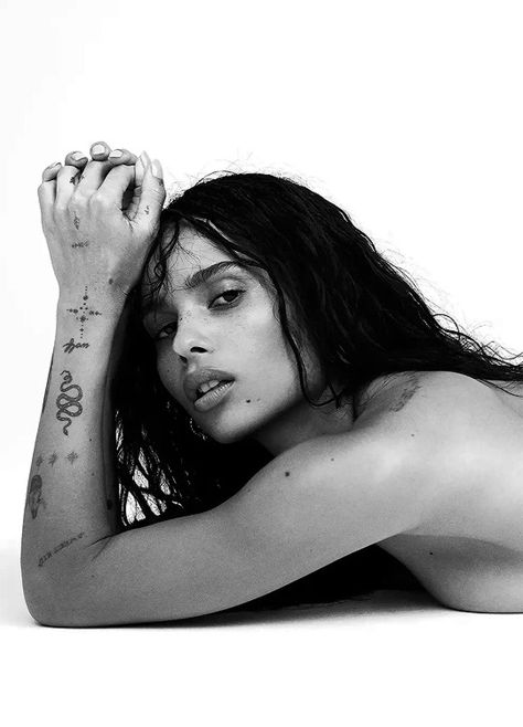 zoe Zoë Kravitz, White Photo, A Black, A Woman, Black And White, Tattoos, White, Black