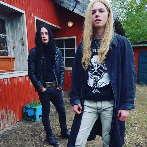 4,325 Likes, 261 Comments - Black Metal and Horror Stories (@daily.blackmetal) on Instagram: “-  Dead and Euronymous in the movie Lords of Chaos interpreted by Jack Kilmer and Rory Culkin. -…” Burzum Black Metal, Lords Of Chaos, Jack Kilmer, Mayhem Black Metal, Mayhem Band, Rory Culkin, Metal Boy, Chaos Lord, Extreme Metal