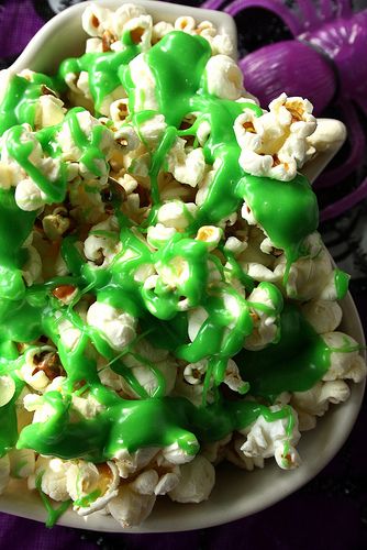 Ectoplasm Splashed Popcorn Ghostbusters Party Snack Idea Flavored Pretzels, Ghost Busters Birthday Party, Ghostbusters Birthday, Ghostbusters Birthday Party, Ghostbusters Party, Handy Manny, Popcorn Treats, Ghost Party, Slime Party