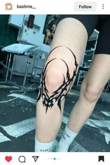 Neotribal Leg Tattoo, Neotribal Knee Tattoo, Neotribal Tattoo Design Leg, Cybersigilism Knee Tattoo, Cybersigilism Leg Tattoo, Cybersigilism Tattoo Leg, Neotribal Tattoo Design, Calf Tattoo Ideas, Neotribal Tattoo