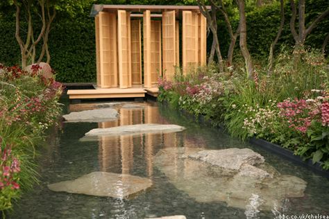 Luciano Giubbilei, Chelsea Garden, Rhs Chelsea Flower Show, Summer Houses, Gardening Design, Evening Light, Water Features In The Garden, Chelsea Flower, Chelsea Flower Show