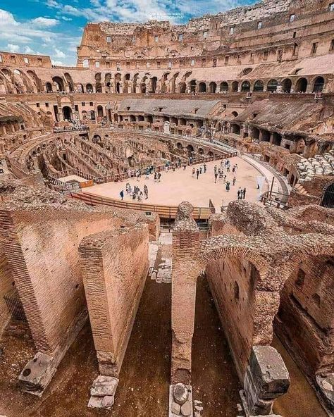 The Colosseum Rome, Colosseum Rome, The Colosseum, Italy Tours, Beautiful Places In The World, Ancient Rome, Rome Italy, Roman Empire, Places Around The World