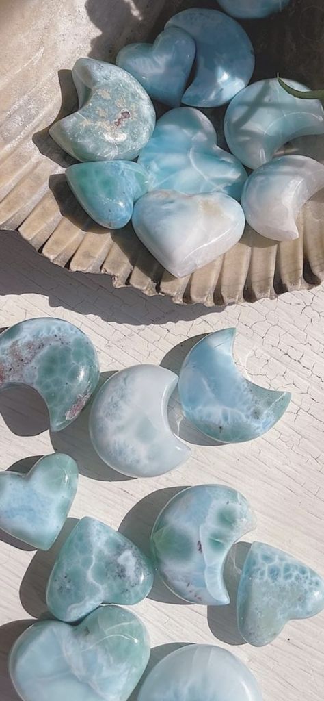 Aquamarine Crystal Aesthetic, Aquamarine Stone Aesthetic, Turquoise Stone Aesthetic, Seashell Crystals, Blue Crystal Aesthetic, Blue Crystals Aesthetic, Aqua Crystals, Light Blue Crystals, Crystal Mermaid