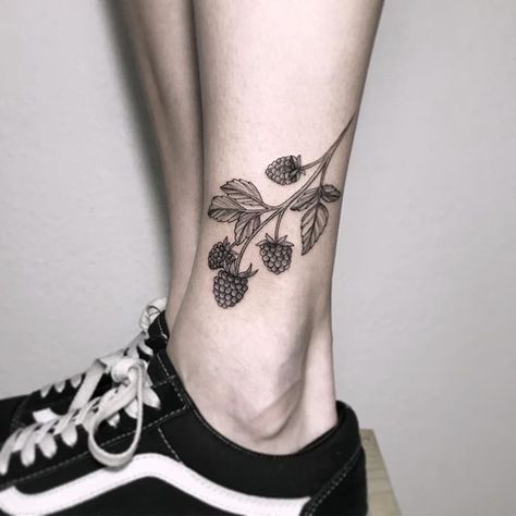 Raspberry Tattoo, Blackberry Tattoo, Strawberry Tattoo, Branch Tattoo, Vine Tattoos, Botanical Tattoo, Tattoo Board, Knee Tattoo, Tattoo Illustration