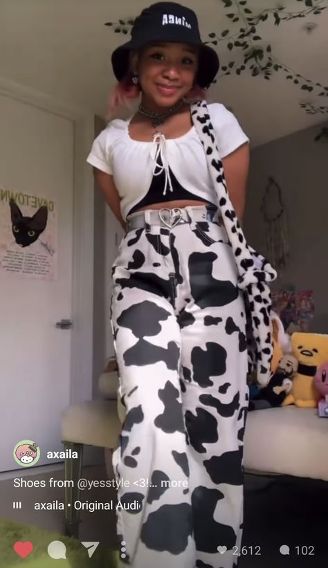 Cow Print Aesthetic Outfit, Cute Cow Print Outfit, Cow Aesthetic Outfit, Cow Inspired Outfit, Cowprint Outfit Ideas, Cute Cow Outfits, Cow Outfits Aesthetic, Cow Print Outfit Ideas, Cow Print Clothes