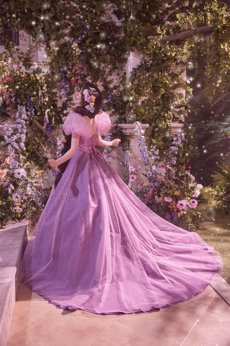 Tangled Quinceanera Dress, Dream Daughter, Tangled Wedding, Fairytale Photoshoot, Hands Aesthetic, Debut Ideas, Rapunzel Disney, Rapunzel Dress, Bff Hands Aesthetic