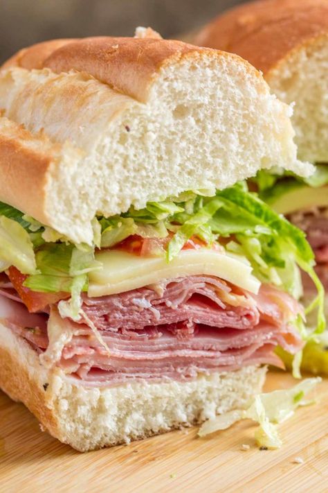 Italian Sub Sandwich, Italian Sandwich Recipes, Hoagie Sandwiches, Cold Sandwich Recipes, Italian Hoagie, Sub Sandwich, Sandwhich Recipes, Best Sandwich Recipes, Homemade Italian Dressing