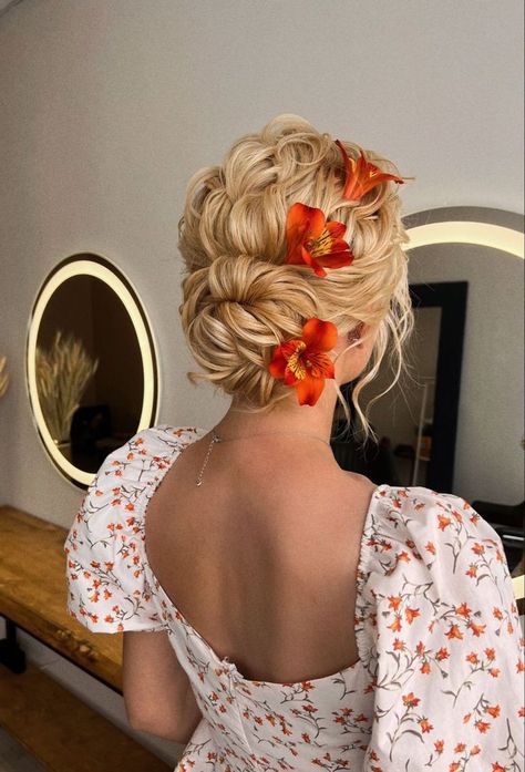 Fantasy Updo, I Need Time, Intricate Hairstyles, Hair Model, Princess Hairstyles, New Hairstyle, Hair Bun, Aesthetic Hair, Model Hair