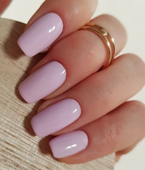 Lilac nails 💜 Pastel nails 💜 Pale Lavender Nails, Lilac Pink Nails, Pastel Lilac Nails, Pastel Color Nails, Claire's Nails, Grad Nails, Light Purple Nails, Nails Pastel, Lilac Nails