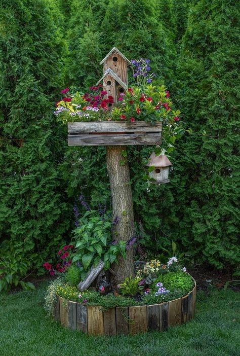 Garden Junk, Garden Entrance, Garden Crafts Diy, Yard Project, Garden Yard Ideas, Diy Garden Projects, Garden Crafts, Backyard Decor, Outdoor Plants