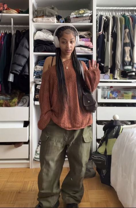 Sza Outfits Overalls, Baggy Tee And Cargo Pants, Earthy Oversized Outfits, Plus Size Black Women Fashion Street Styles, Winter Spiritual Outfits Black Women, Fall Spiritual Outfits, Cold Earthy Outfits, Neosoul Outfits Winter, Earth Girl Winter Outfits