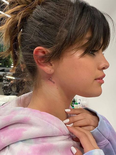 Selena Gomez Tattoo, Rare Tattoos, Selena Selena, Think Tattoo, Female Tattoos, Selena Gomez Cute, Neck Tattoos, Delicate Tattoo, Tattoo Girls