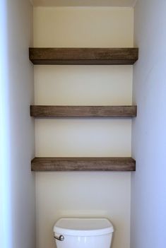 Floating Bathroom Shelves, Diy Shelves Design, Diy Shelves Ideas, Diy Shelves Bathroom, Above Toilet, Shelves Above Toilet, Shelves Over Toilet, Bathroom Shelving, Toilet Shelves