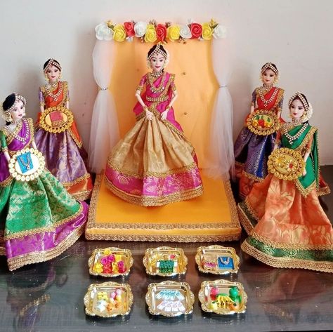 Doll Decoration Ideas For Marriage, Half Saree Function Decoration At Home, Puberty Function Decoration, Weddings Decorations Elegant Romantic, Coconut Decoration, Saree Function, Wedding Platters, Half Saree Function, Sister Crafts