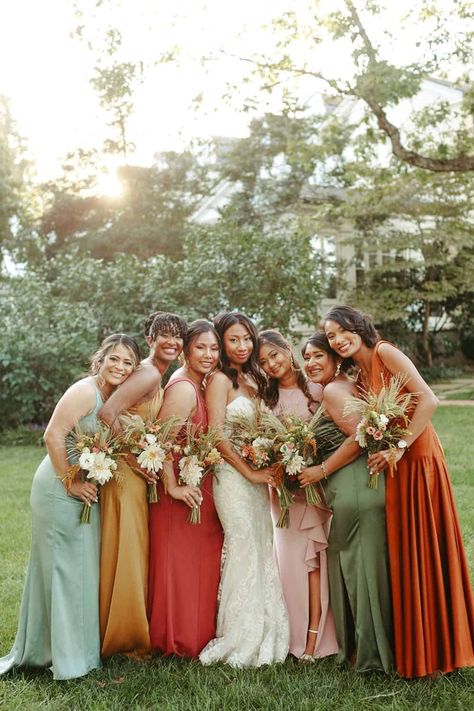 This Blue Ridge Mountain wedding in a hidden vineyard boasts the dreamiest golden hour wedding portraits among other inspired details like a coral cake with rippled edge tiers, a dinner table laden with cheesecloth, vintage tumblers and abstract menus and a ceremony between floral-adorned wine barrels. Happy tears were on display from start to finish for these co-workers turned soulmates! Wedding Ideas On A Budget, Spring Bridesmaid Dresses, Summer Bridesmaids, Fall Wedding Ideas, Warm Sunset, Summer Bridesmaid Dresses, Bridesmaid Colors, Bridesmaid Dress Colors, Sunset Wedding