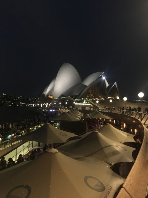 SYDNEY Australia Airport, Sydney Aesthetic, Australia Aesthetic, Gap Year Travel, Australia Photography, Semester Abroad, Airport Aesthetic, Sydney Airport, Vision Board Photos